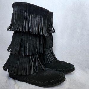 Minnetonka Black Suede Leather 3 Layer Fringe Moccasin Boot, Size 8
